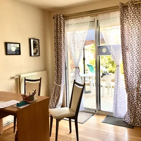 Cosy 3 Pieces 6 Pers - 1 Studio 2 Pers Paris-Disneyland Holiday home