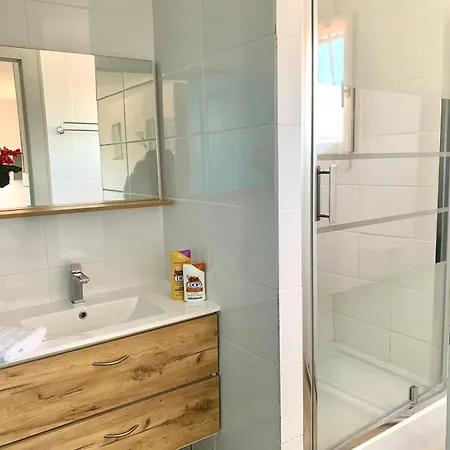 Maisontevy - 2 Chambres-4lits-terrasse-jardin & Studio-confort-climatisation- Ideale-pro-tourisme *